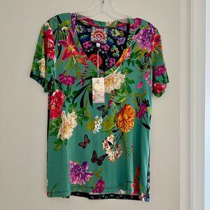 Johnny Was Panya Favorite V-Neck Tee Size XS